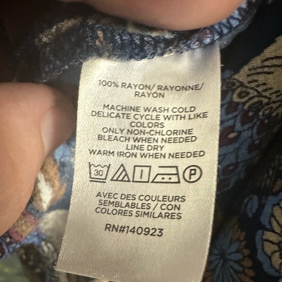 LOFT Peacock Print Flutter Sleeve Top XL - Picture 3 of 6